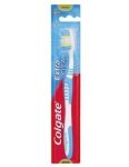 Colgate Extra Clean Medium zubná kefka