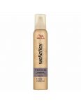 Wellaflex penové tužidlo na vlasy Volume strong 200ml